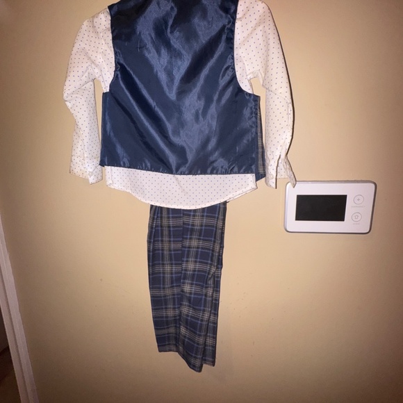 3 piece boys suite - Picture 2 of 2